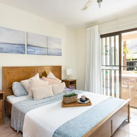 Home2book Charming Castle Harbour Cristianos Apartamento