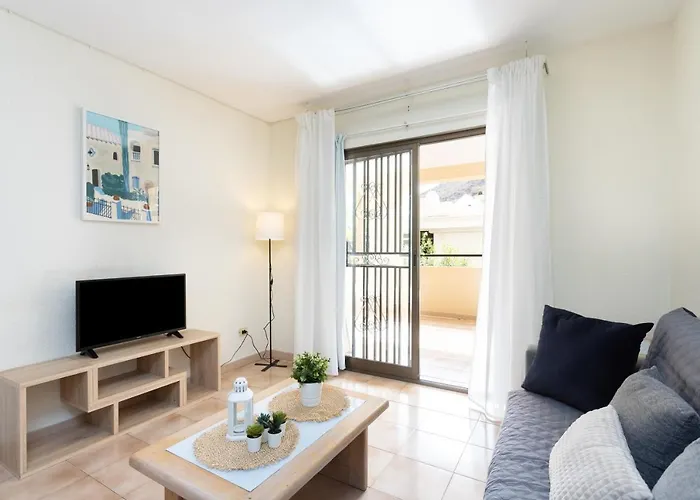 Home2book Charming Castle Harbour Cristianos Апартаменты *