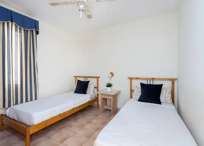 Апартаменты Home2book Charming Castle Harbour Cristianos Лос Кристианос