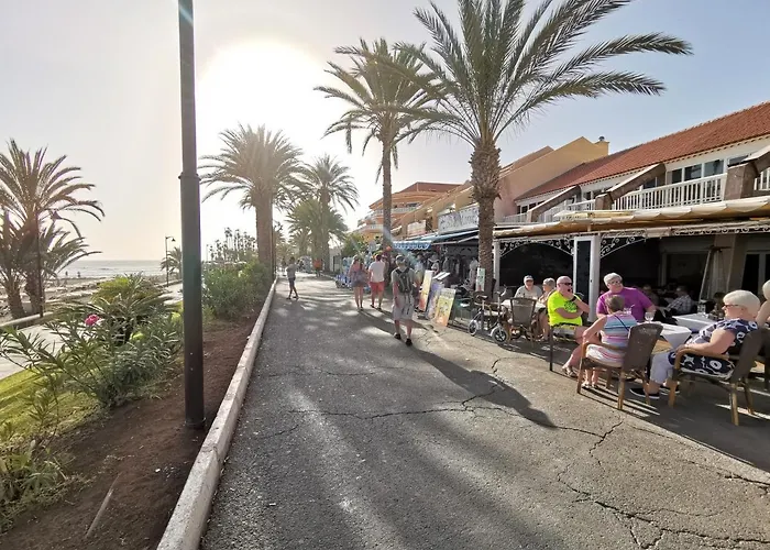 Home2book Charming Castle Harbour Cristianos * Лос Кристианос